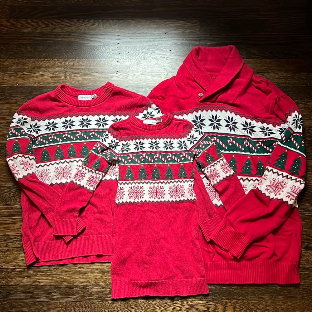Family matching holiday sweater set: girls dress size 5/6, Women’s M, Men’s XL